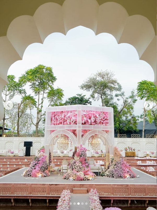Royal traditional wedding setup